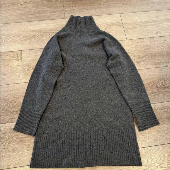 Everlane Women's Charcoal Turtleneck Sweater Dress, Size Medium, Charcoal Grey - Picture 3 of 12